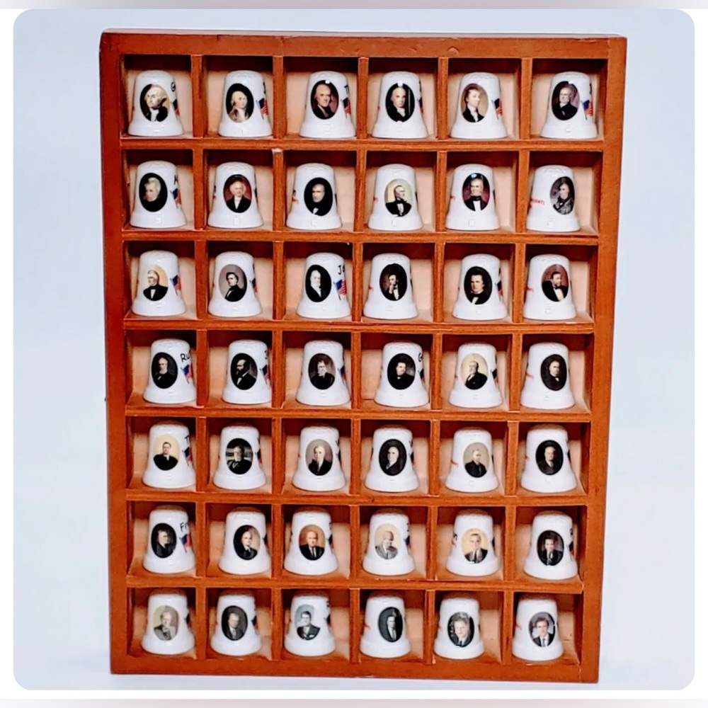 Collectors 42 pc. U.S. Presidents Thimble set in wooden case